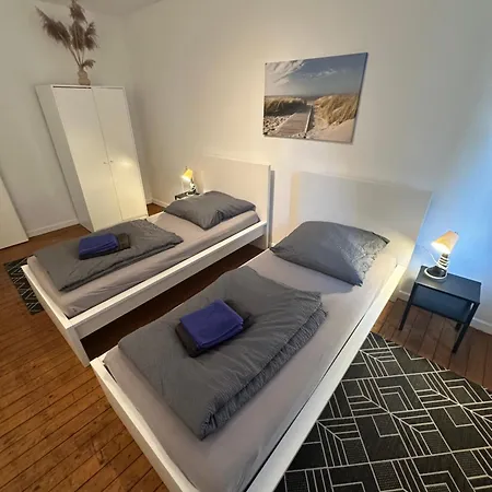 5 Betten Wohnung Vahrenwald-List Hannover Exterior foto