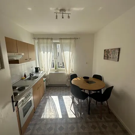 5 Betten Wohnung Vahrenwald-List Hannover Exterior foto