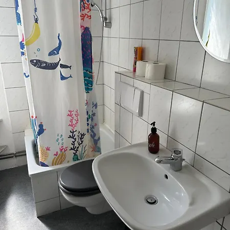 5 Betten Wohnung Vahrenwald-List Hannover Exterior foto
